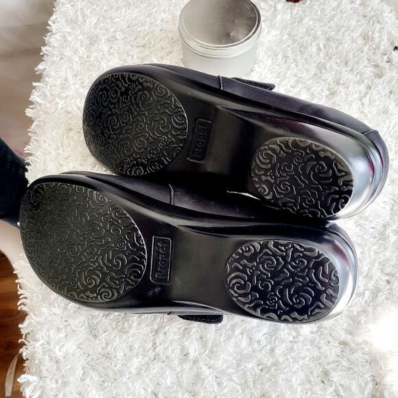 Propet like new super comfy clogs - Picture 7 of 9